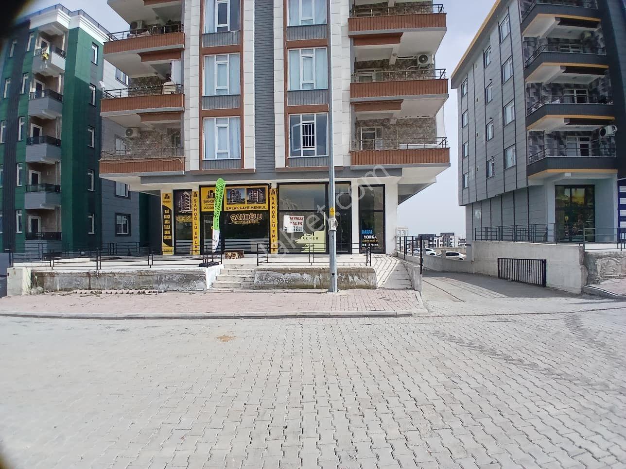 Akev Gayrimenkul'den Batıkent'te Bodrumlu Dükkan - Görsel 3