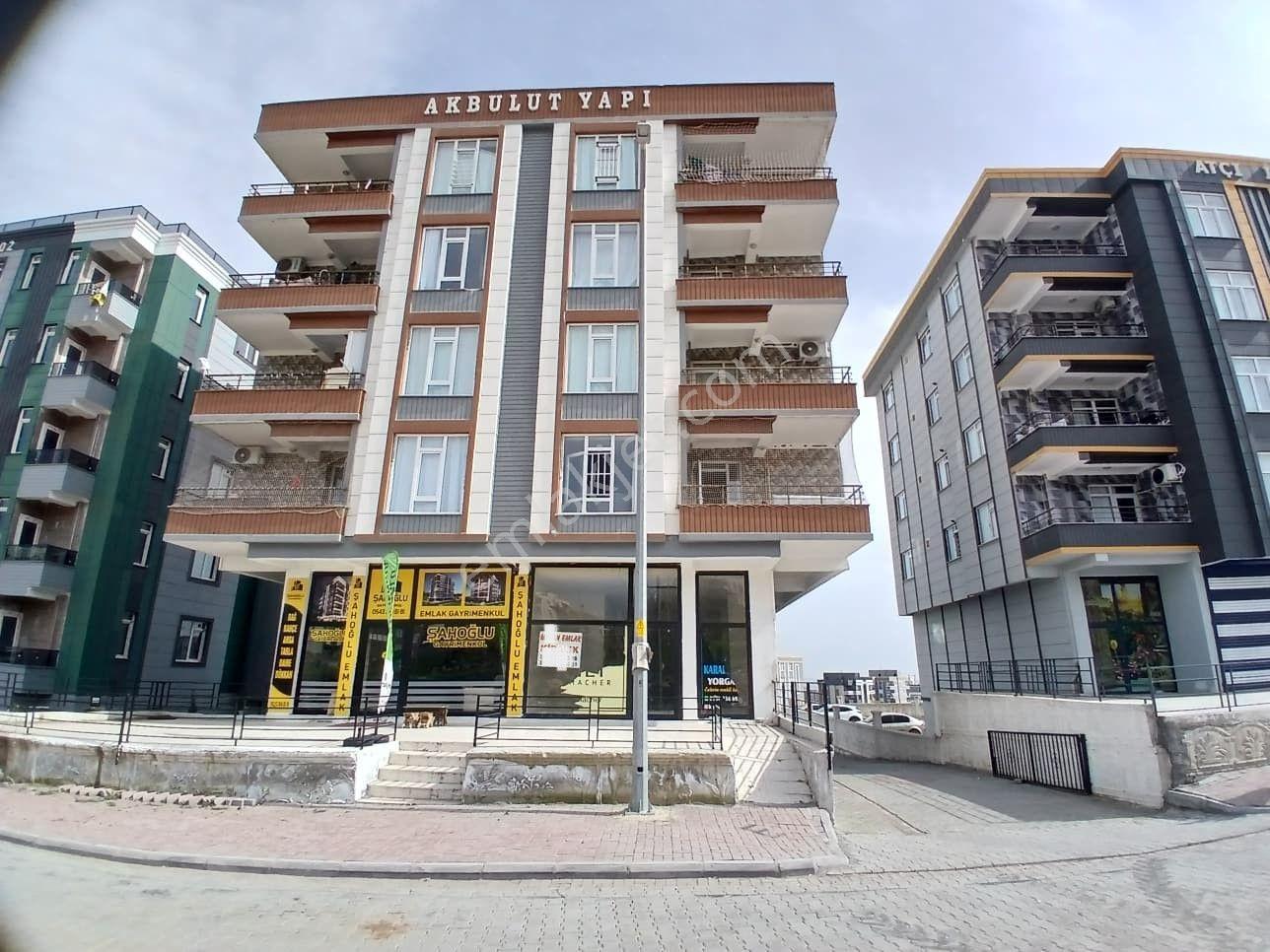 Akev Gayrimenkul'den Batıkent'te Bodrumlu Dükkan - Görsel 2