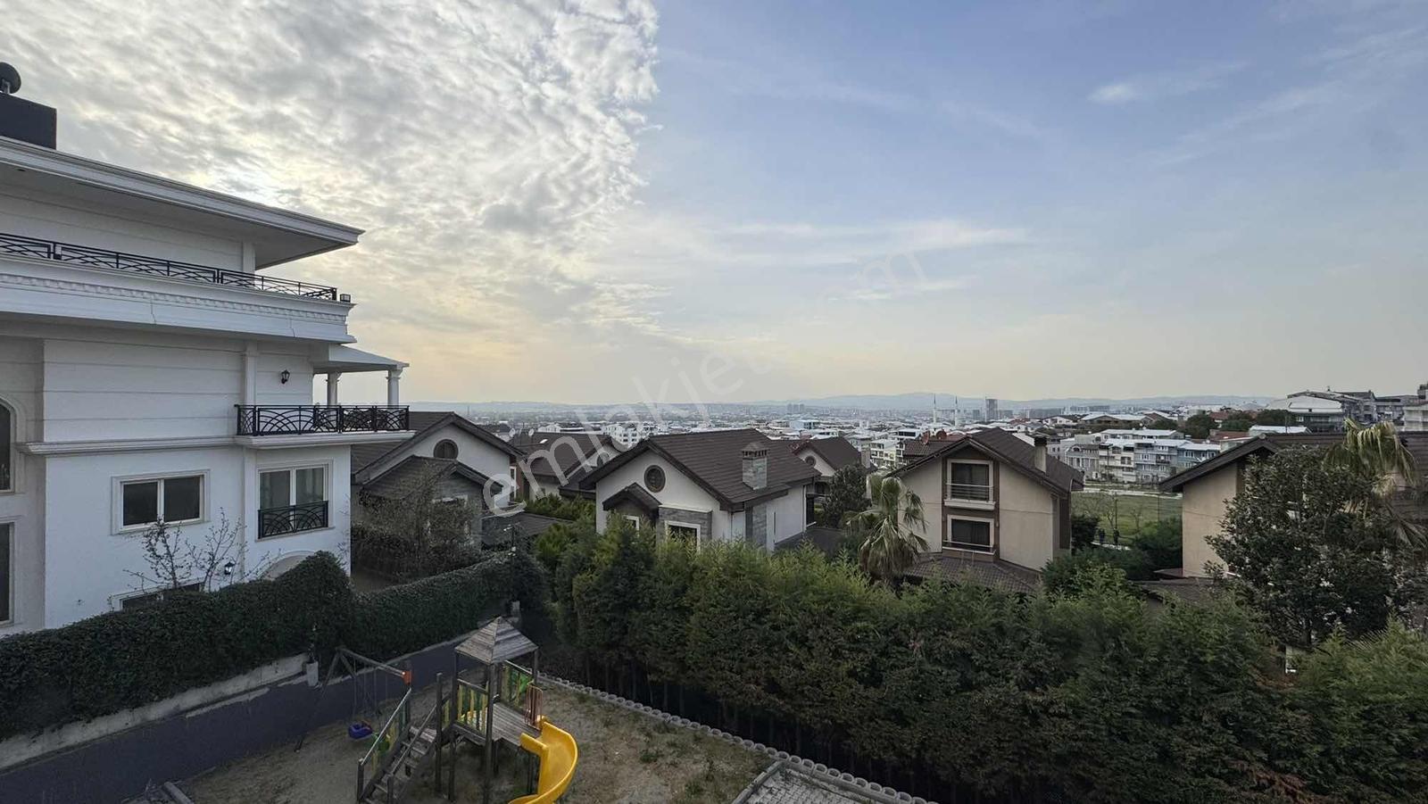 Alven Real Estate Demirci Bahçe Katı 4+1 Dubleks Daire - Görsel 11