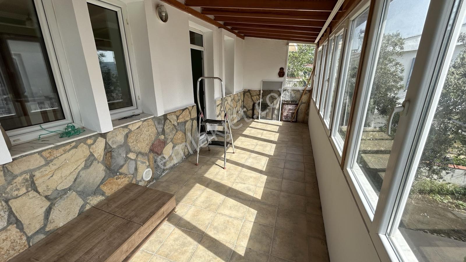 Denizkent'te Doğa Manzaralı Önü Açık Ve Ferah Villa - Görsel 24
