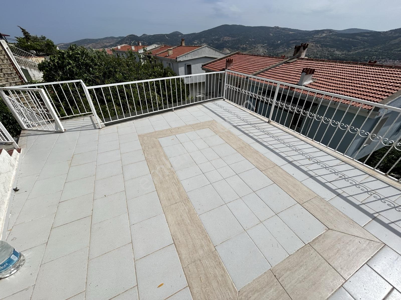 Denizkent'te Doğa Manzaralı Önü Açık Ve Ferah Villa - Görsel 22