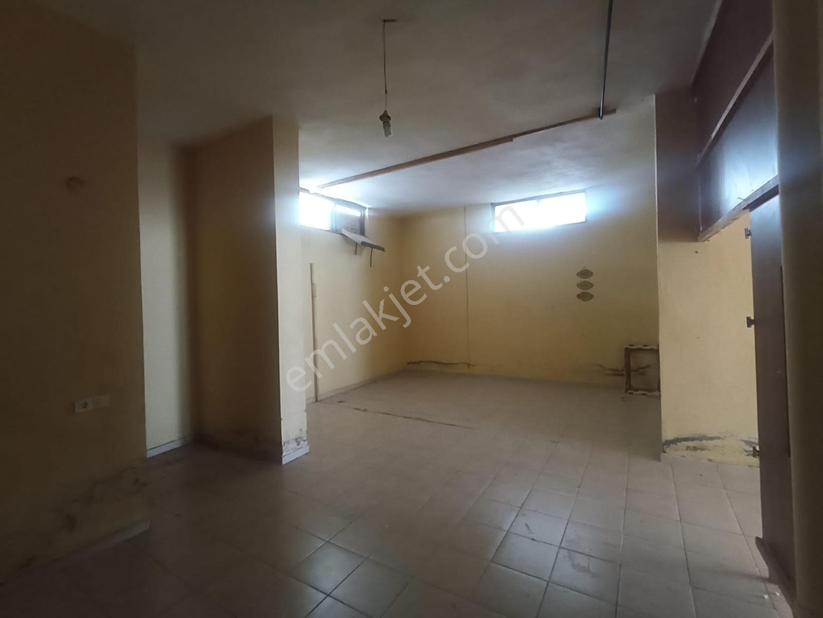 Rw Budur Gayrimenkul´den Süper Lokasyonda Kiralık Dükkan - Görsel 9