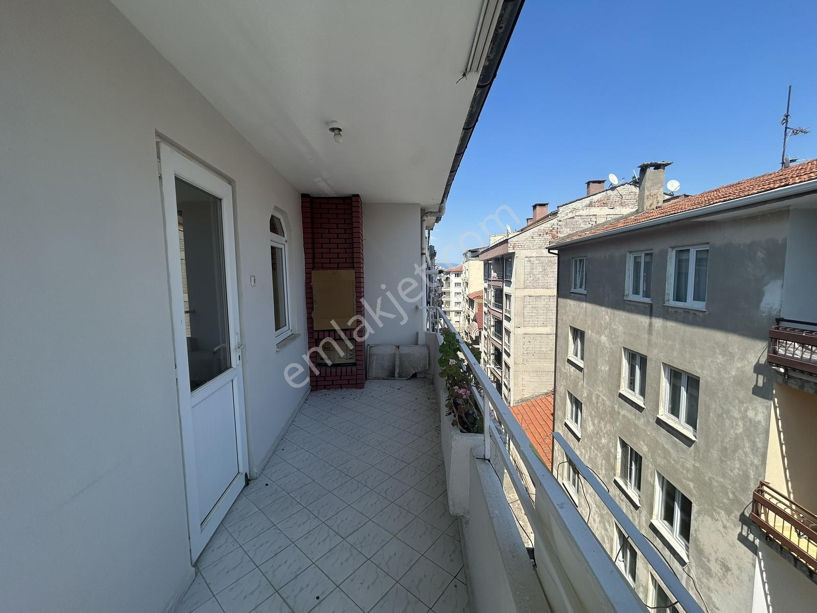 Mudanya Halitpaşa Merkezde Düz Ayak 3+1 Satılık Daire - Görsel 8