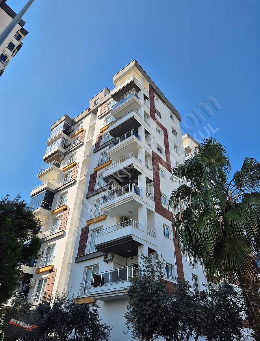 Havuzlu Site İçinde, 3 Cepheli Açık 2+1 Daire