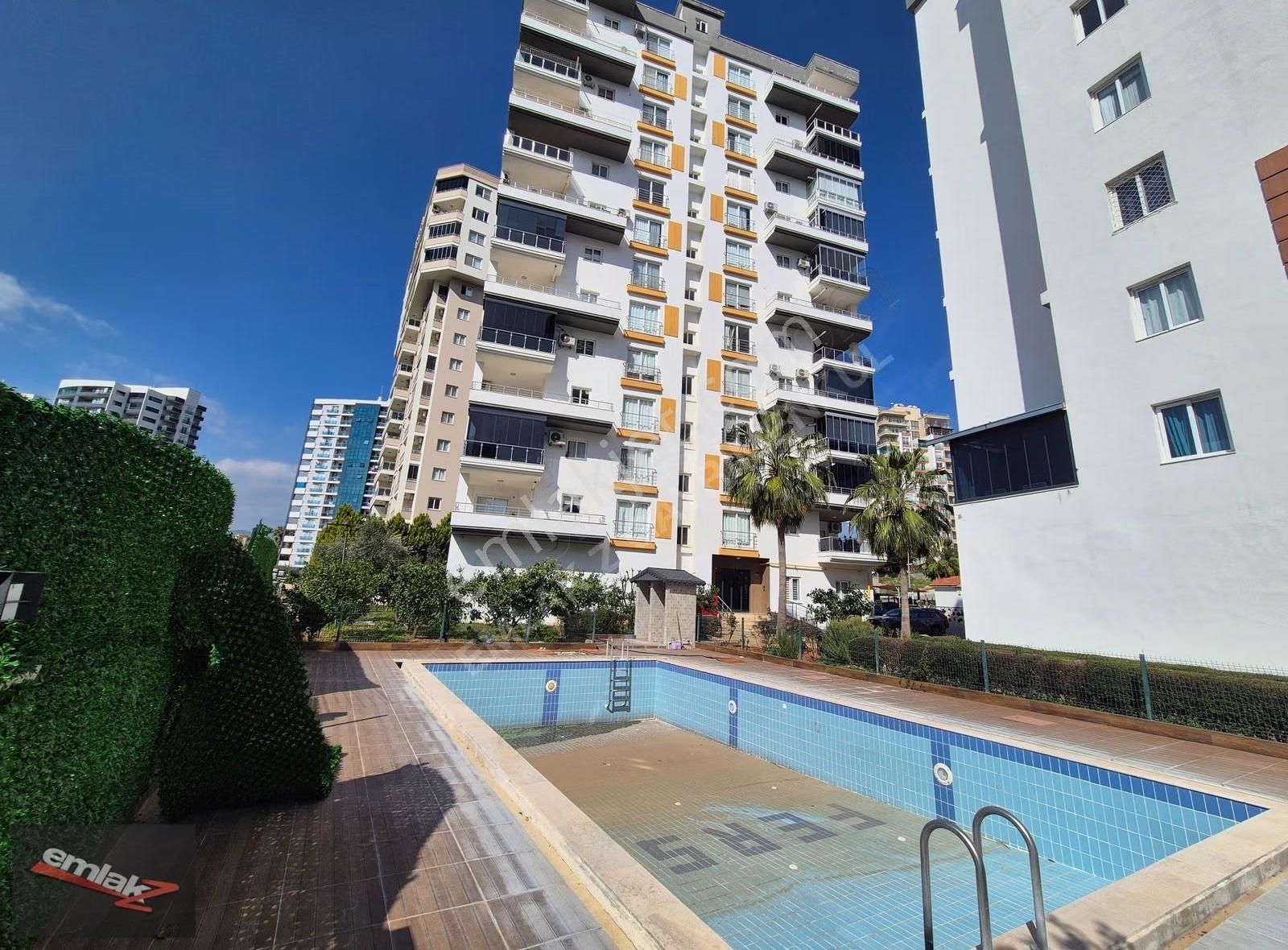 Havuzlu Site İçinde, 3 Cepheli Açık 2+1 Daire - Görsel 14