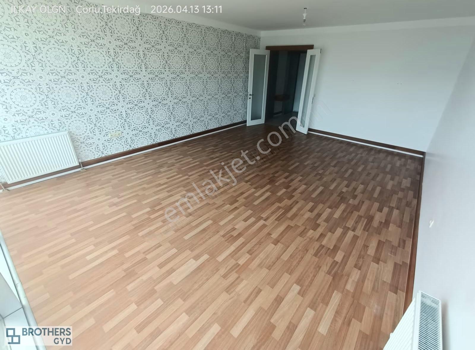 Brothersdan Hürriyet Mah.185m2 3+1 Arakat İskanlı Kiralık Daire - Görsel 13