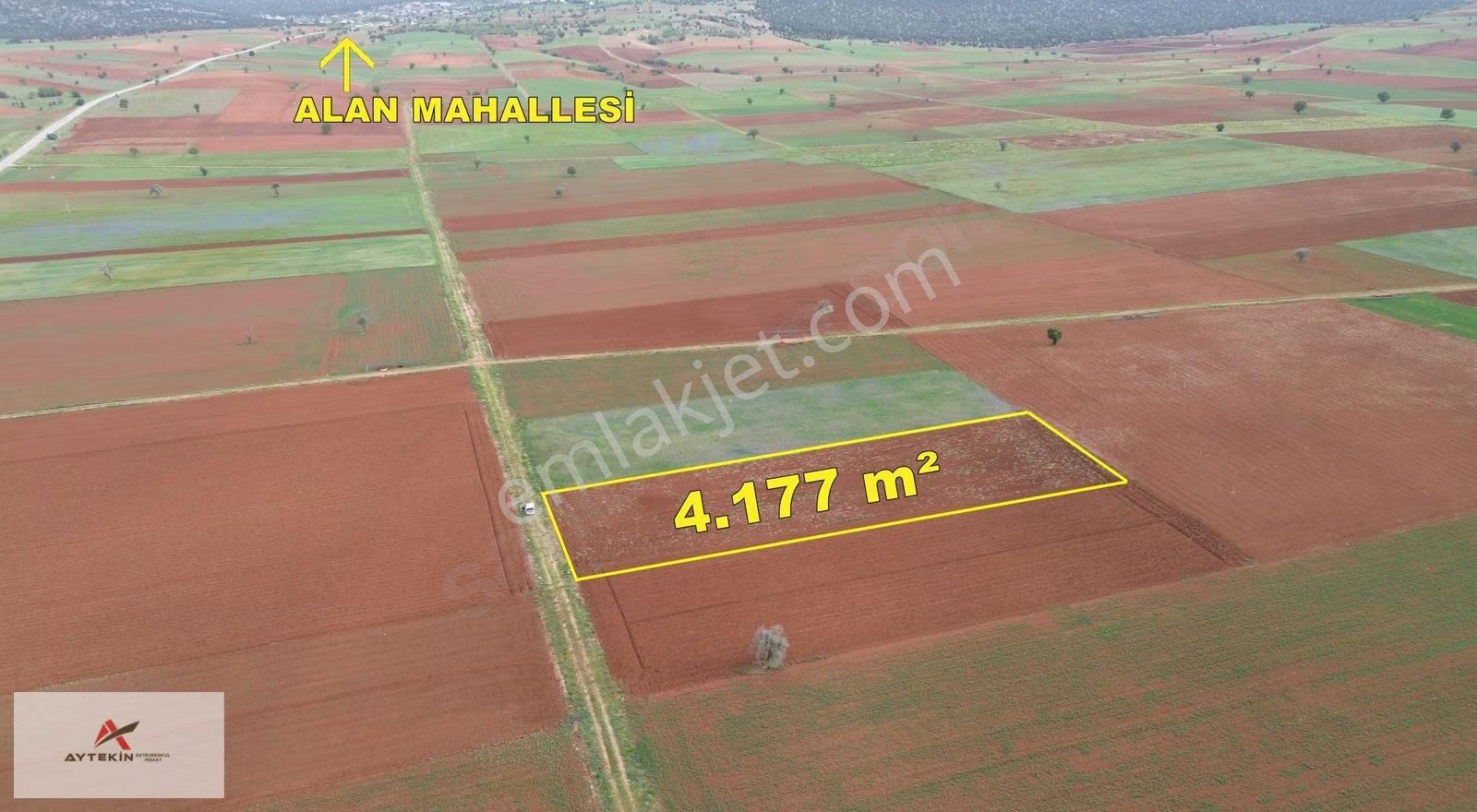 Akören Karahüyük Mahallesinde Yola Sıfır 4.177 M² Müstakil Tarla - Görsel 5