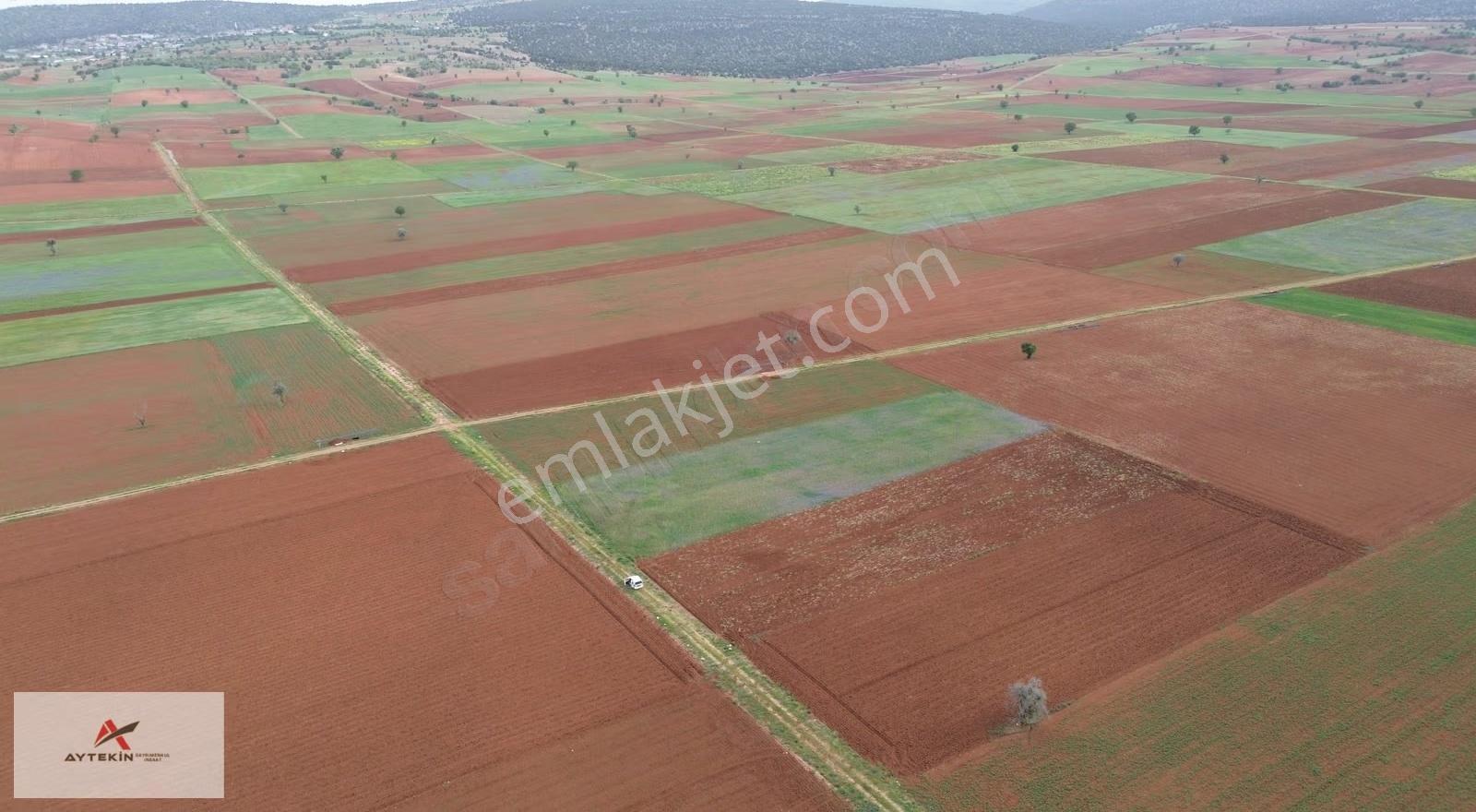 Akören Karahüyük Mahallesinde Yola Sıfır 4.177 M² Müstakil Tarla - Görsel 6