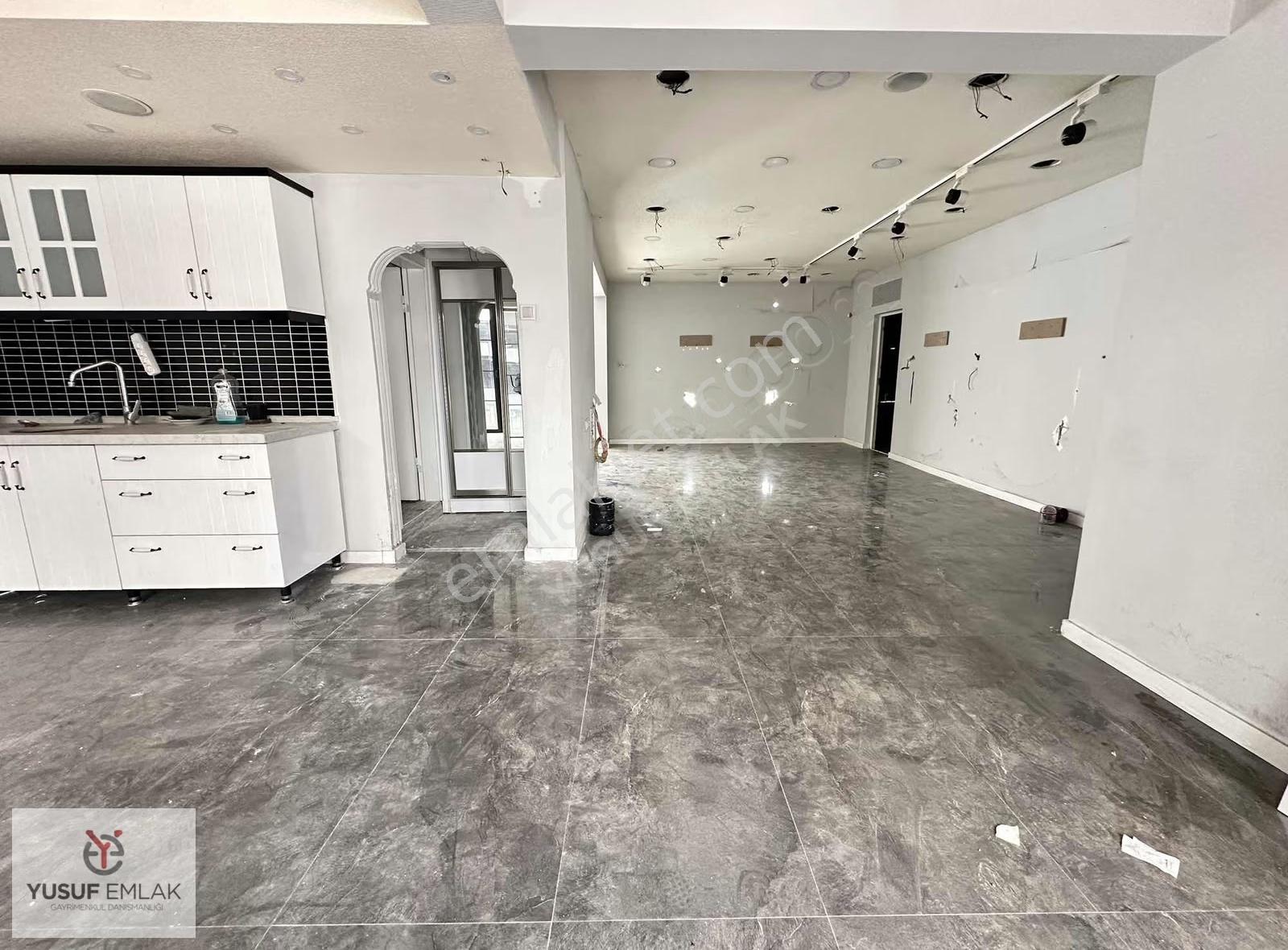 Çarşı İçerisinde Kiralık Dükkan - Görsel 3