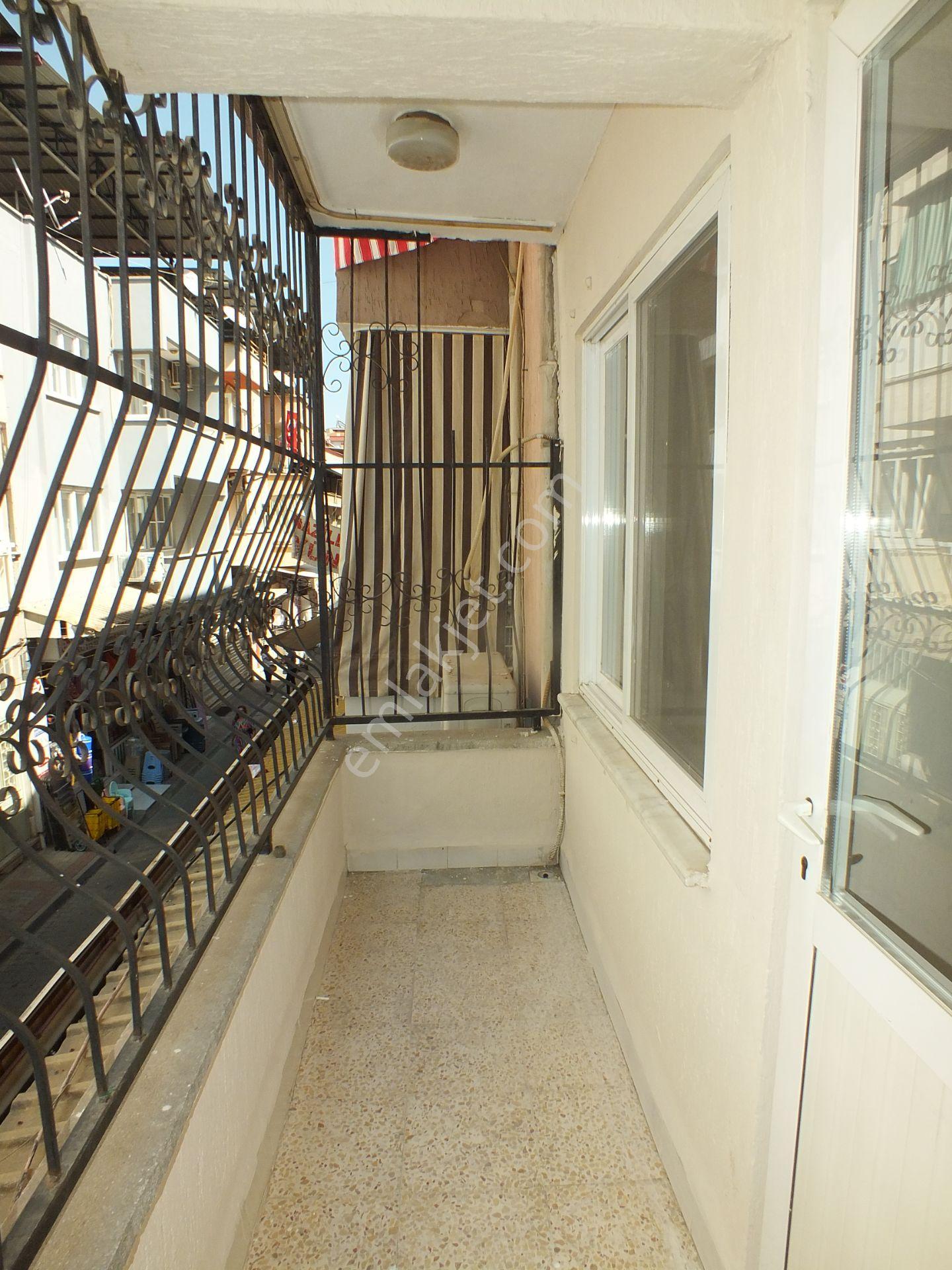 143 Turan Mahallesinde Kiralık 3+1 Dükkan Üzeri Daire - Görsel 9