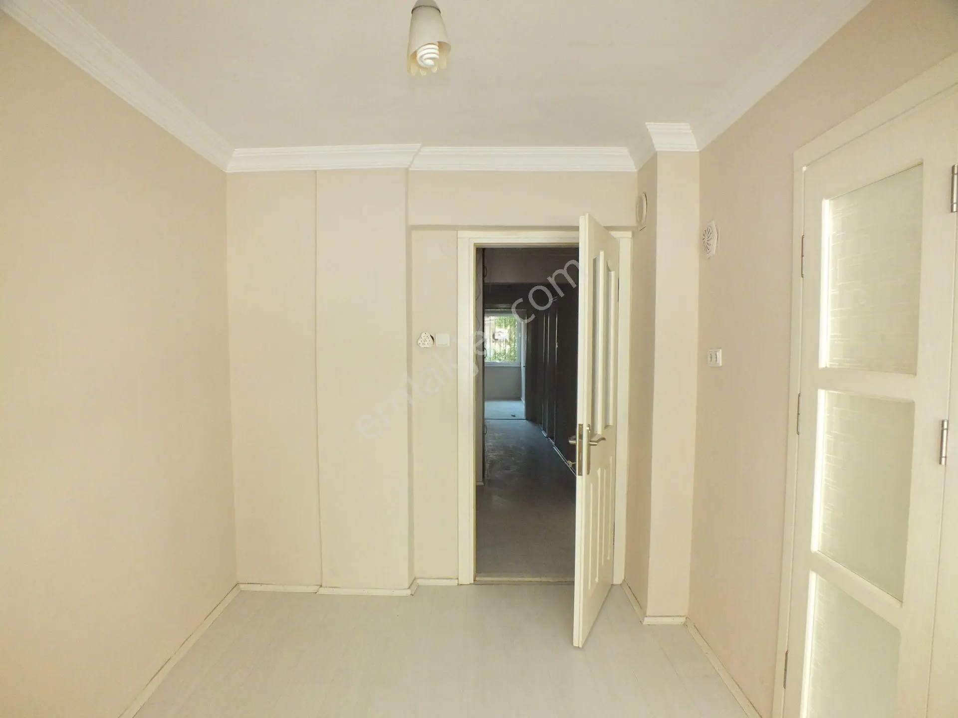 143 Turan Mahallesinde Kiralık 3+1 Dükkan Üzeri Daire - Görsel 5
