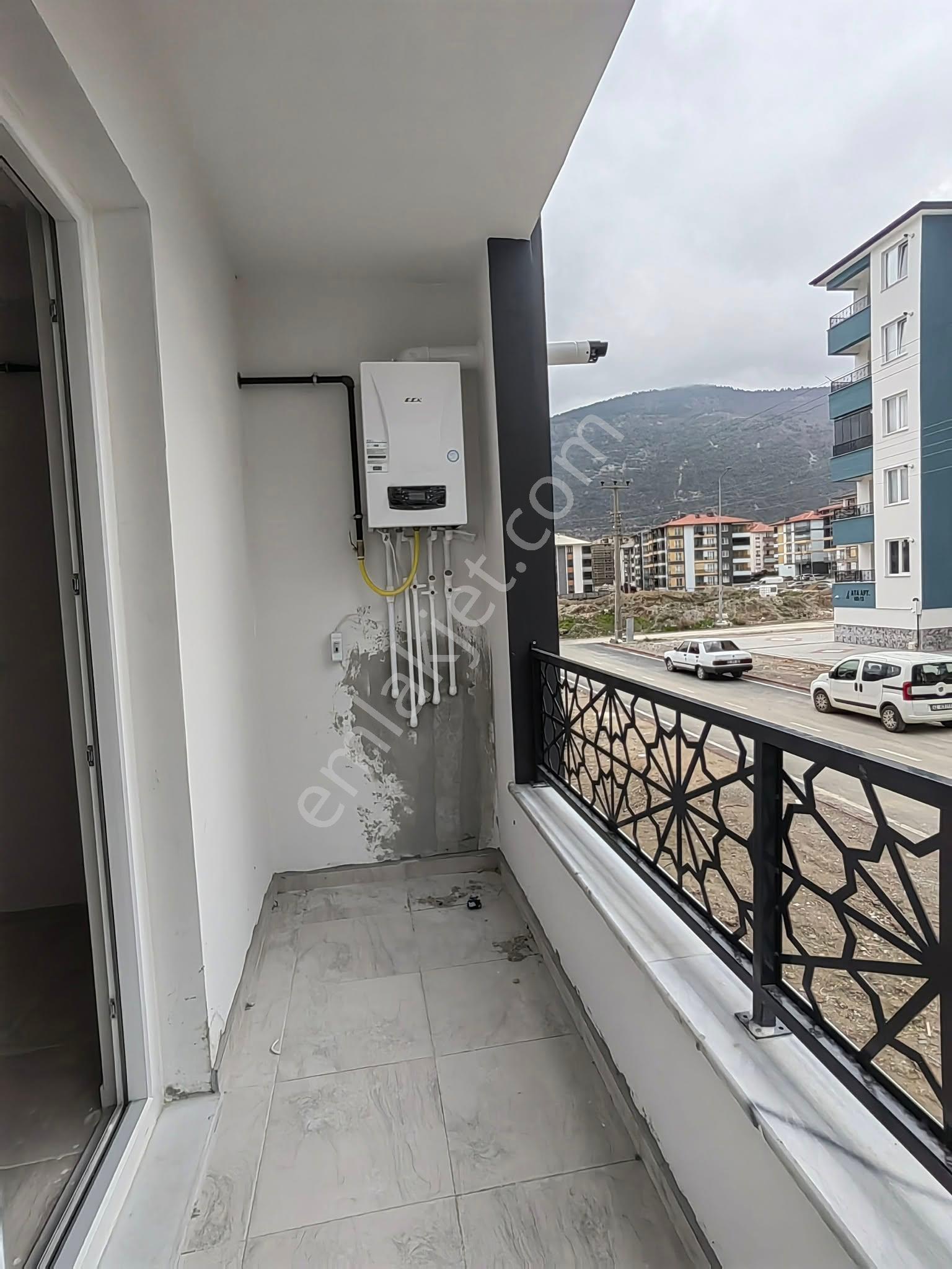 Nasreddinden Yeni Hastane Civarı Kiralık 1+1 Eşyalı Sıfır Daire - Görsel 9