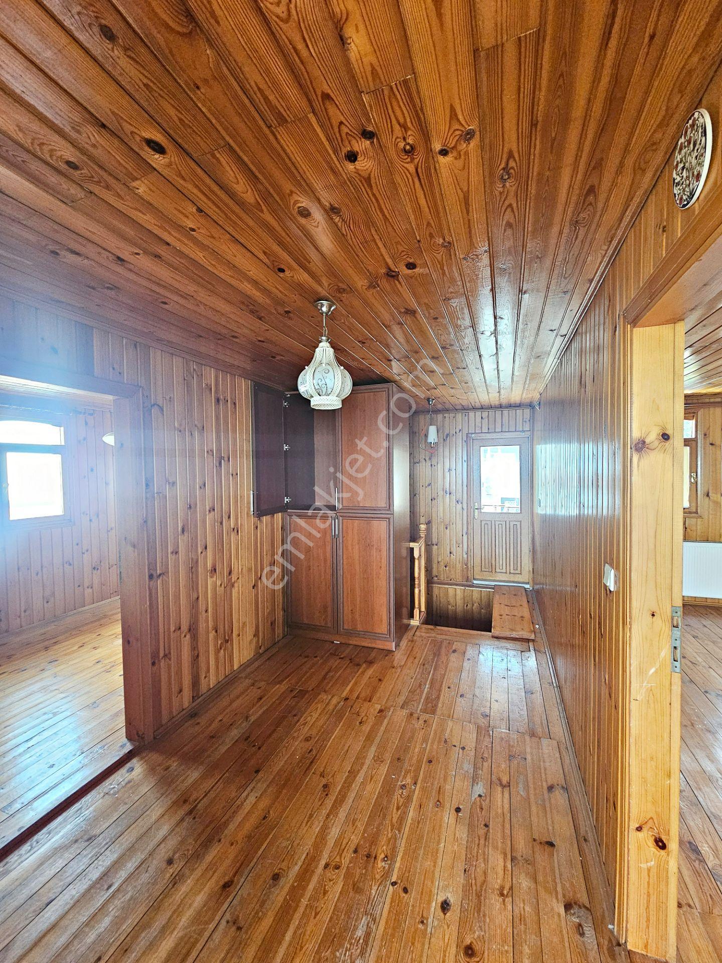 Gölcük Yazlık Mh'de Deniz Manzaralı 4+1 Kiralık Çatıdublex Daire - Görsel 7