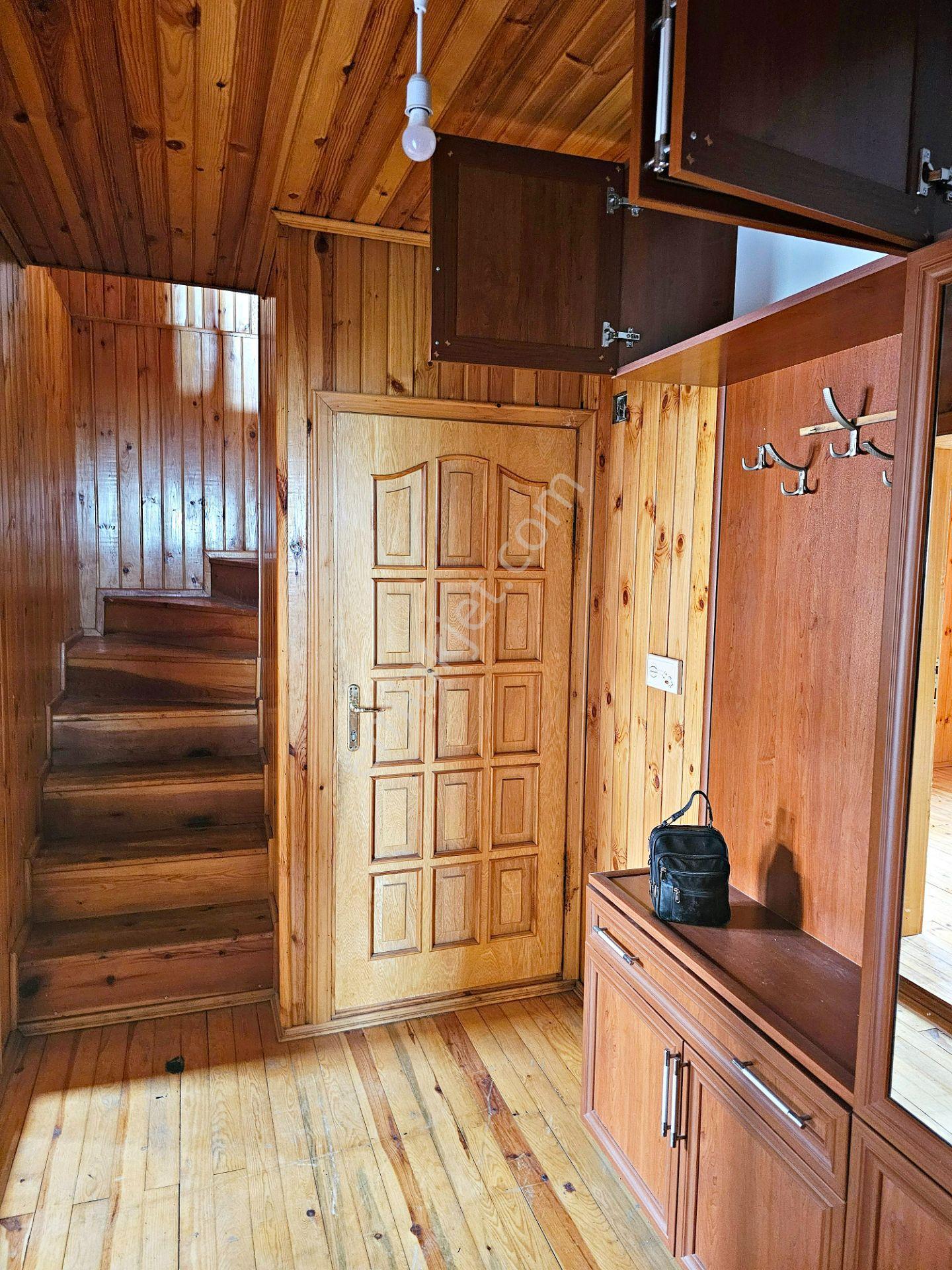 Gölcük Yazlık Mh'de Deniz Manzaralı 4+1 Kiralık Çatıdublex Daire - Görsel 13