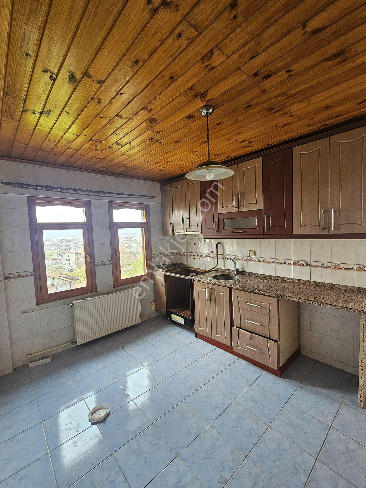 Gölcük Yazlık Mh'de Deniz Manzaralı 4+1 Kiralık Çatıdublex Daire - Görsel 18