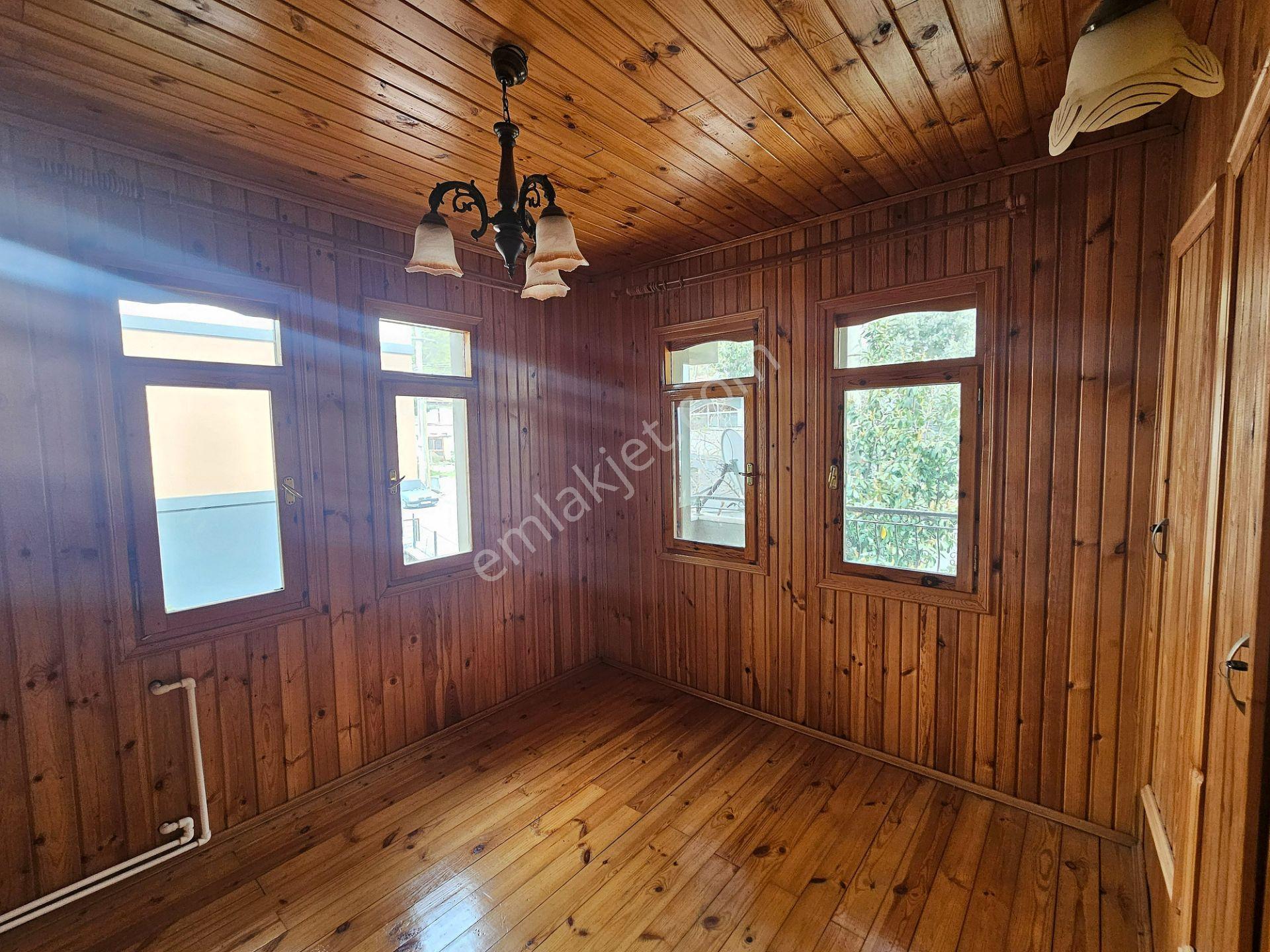 Gölcük Yazlık Mh'de Deniz Manzaralı 4+1 Kiralık Çatıdublex Daire - Görsel 15