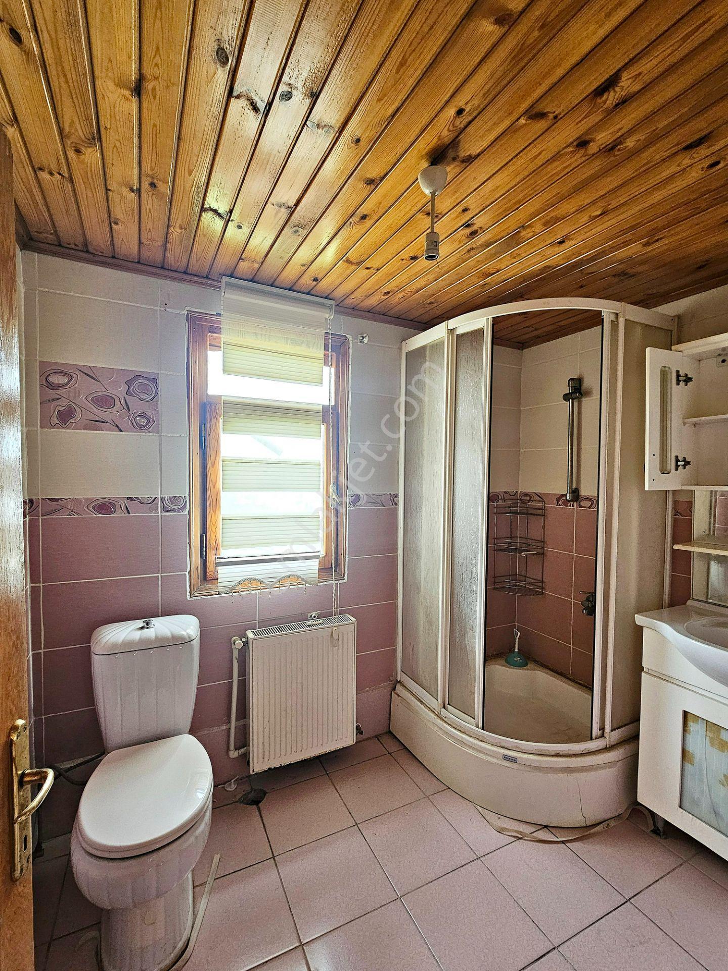 Gölcük Yazlık Mh'de Deniz Manzaralı 4+1 Kiralık Çatıdublex Daire - Görsel 23
