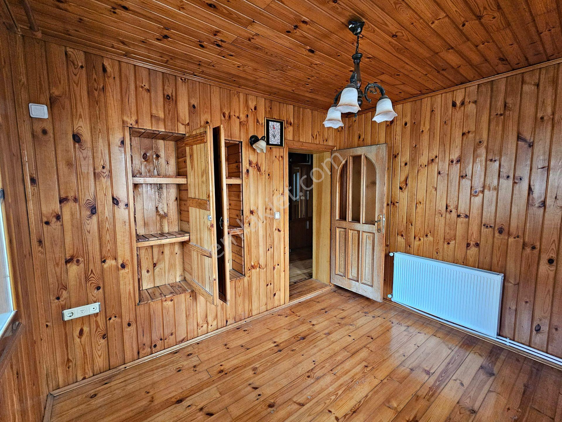 Gölcük Yazlık Mh'de Deniz Manzaralı 4+1 Kiralık Çatıdublex Daire - Görsel 14