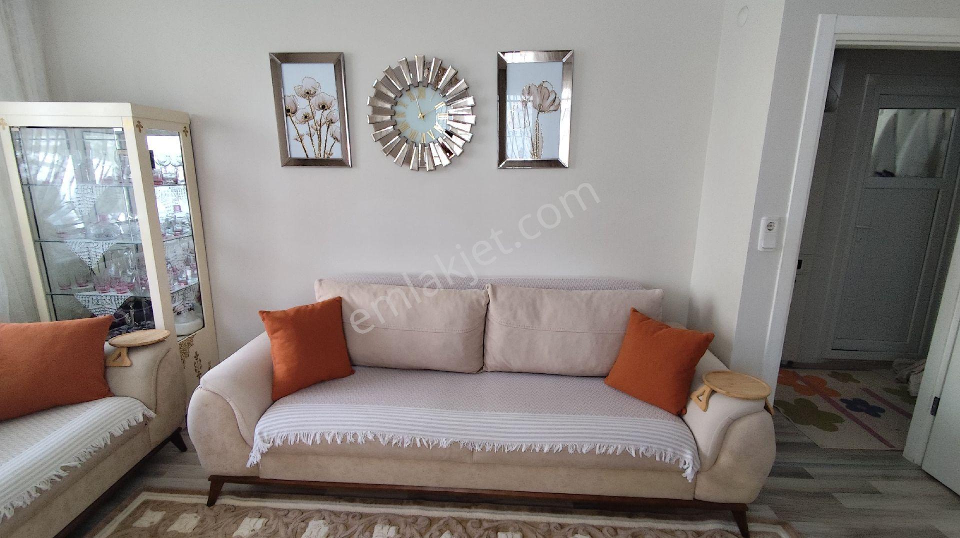 Orhangazi Mahallesinde 2+1 Temiz Ve Kullaniışlı Daire