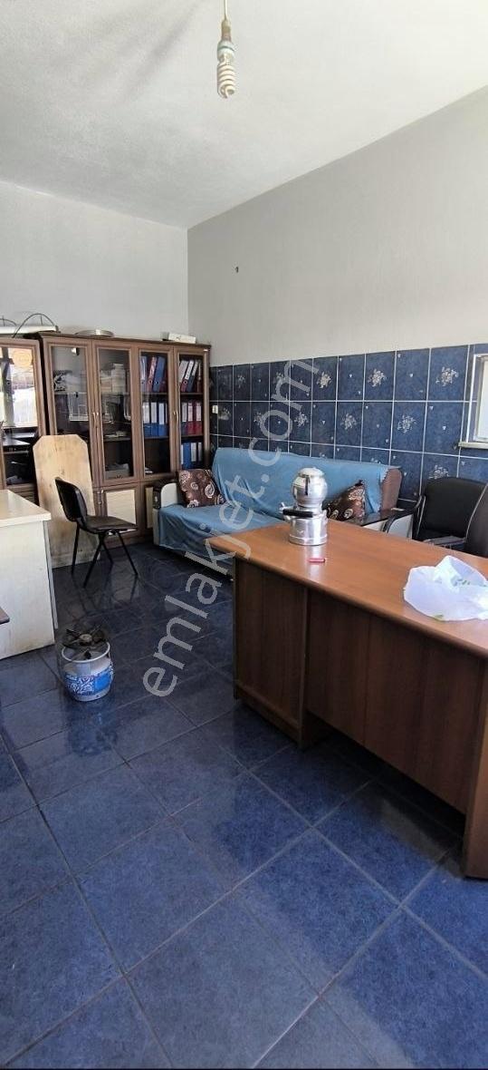 Kömürcüler Sitesinde Satılık Depo Ve 1.260 M2 Arsa - Görsel 6