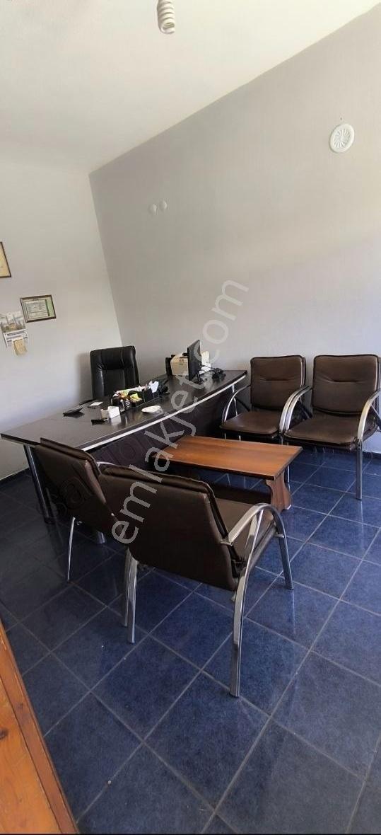 Kömürcüler Sitesinde Satılık Depo Ve 1.260 M2 Arsa - Görsel 8