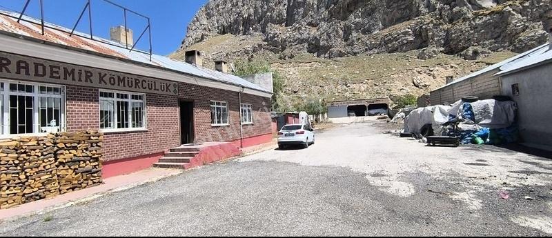 Kömürcüler Sitesinde Satılık Depo Ve 1.260 M2 Arsa - Görsel 3