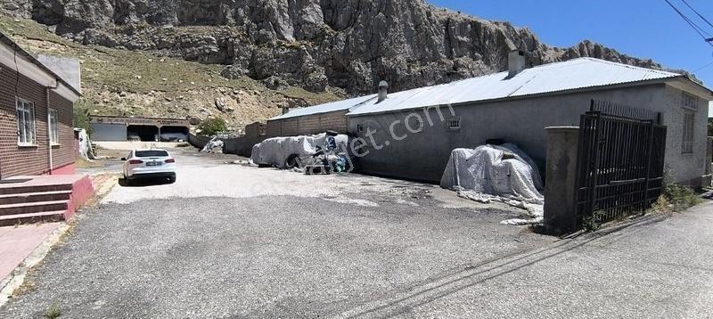 Kömürcüler Sitesinde Satılık Depo Ve 1.260 M2 Arsa - Görsel 2