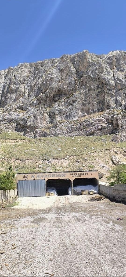 Kömürcüler Sitesinde Satılık Depo Ve 1.260 M2 Arsa - Görsel 4