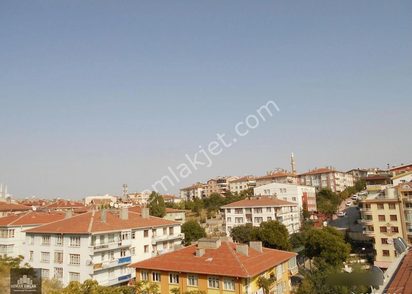 Uzman Emlak'tan Yunus Emre Cad Yakını Katta 3+1 Daire - Görsel 10