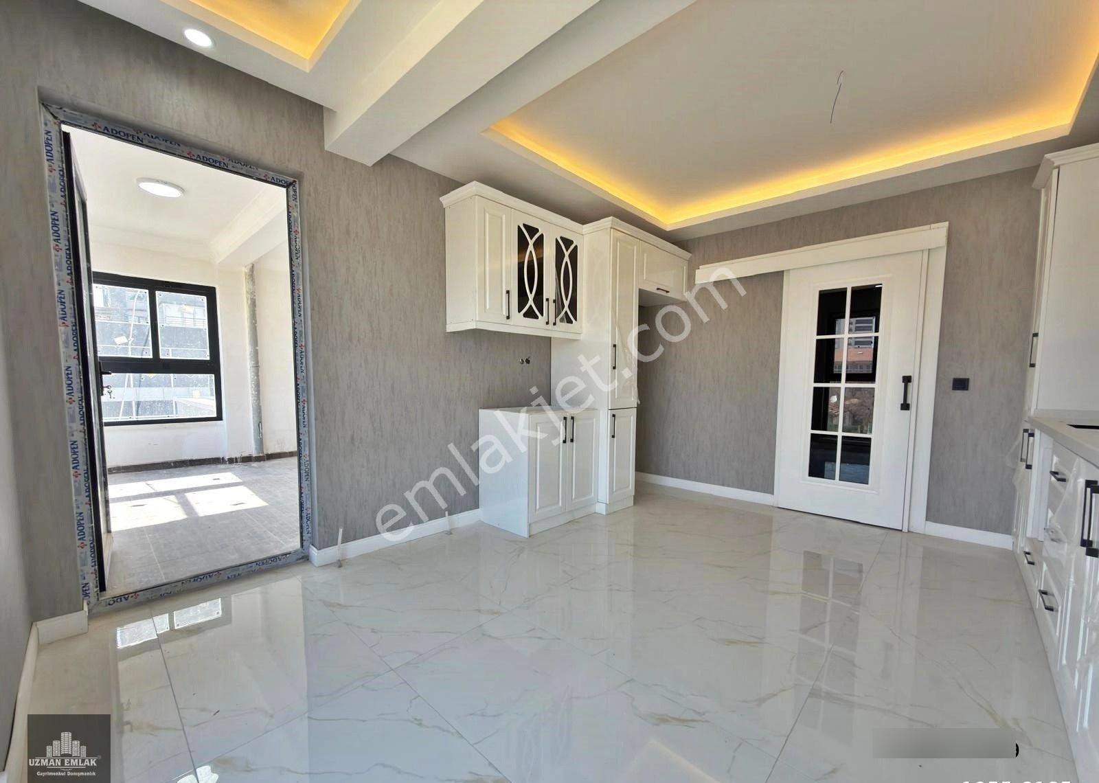 135m2 Kullanım Alanına Sahip Caddenin En Güzel Dairesi Satılık - Görsel 14