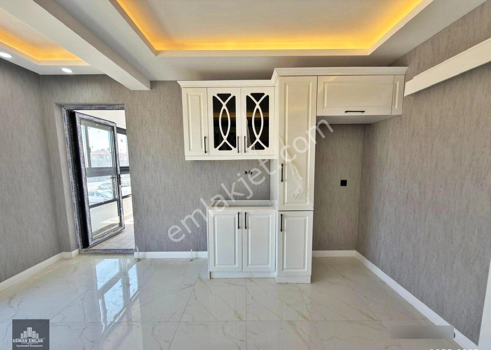135m2 Kullanım Alanına Sahip Caddenin En Güzel Dairesi Satılık - Görsel 24