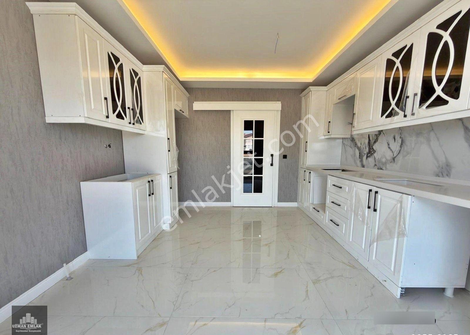 135m2 Kullanım Alanına Sahip Caddenin En Güzel Dairesi Satılık - Görsel 21