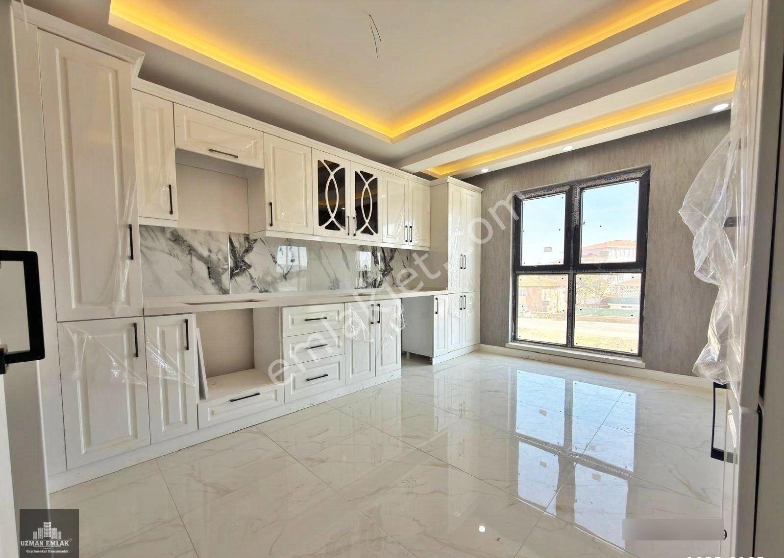 135m2 Kullanım Alanına Sahip Caddenin En Güzel Dairesi Satılık - Görsel 22