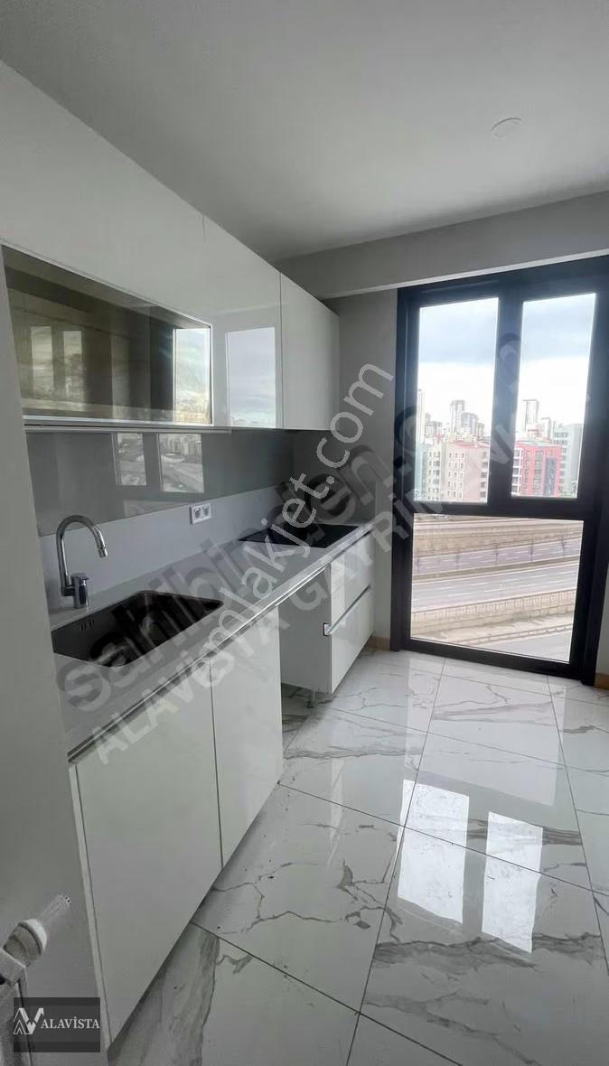 3. İstanbul Hasbahçe'de 2+1, 105m², Yol Cepheli Satılık Daire - Görsel 10