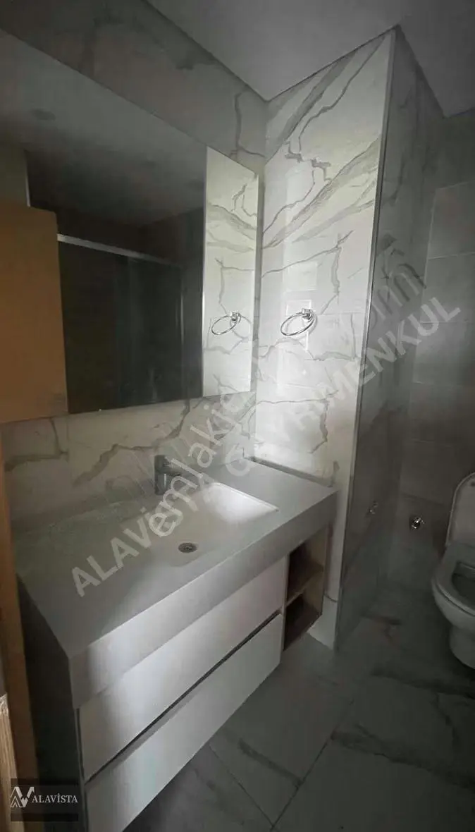 3. İstanbul Hasbahçe'de 2+1, 105m², Yol Cepheli Satılık Daire - Görsel 2