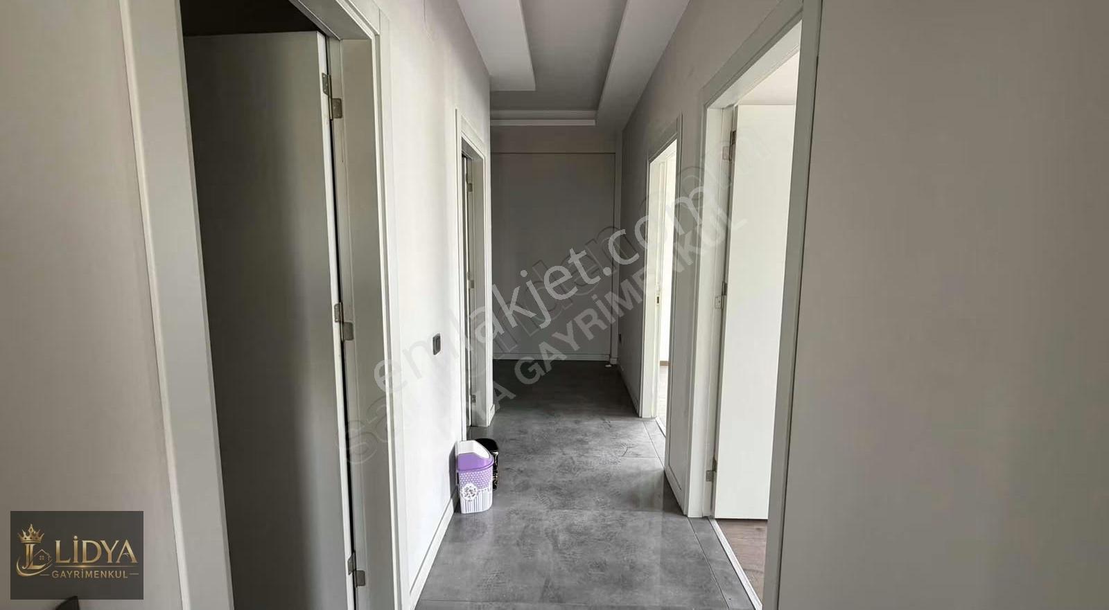 Erdemli Belediyesi Karşısı Kiralık 2+1 Ofis - Görsel 2