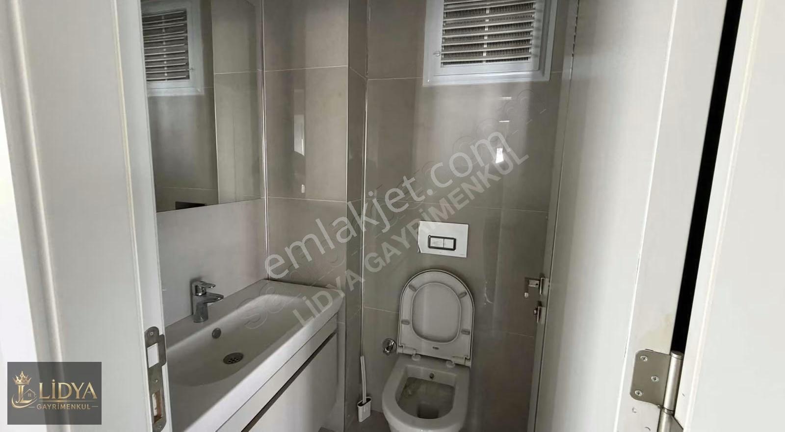 Erdemli Belediyesi Karşısı Kiralık 2+1 Ofis - Görsel 3
