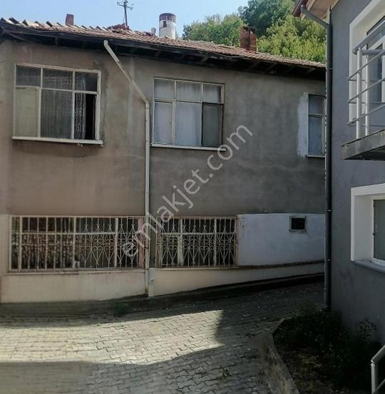 Merkezi Konumda Satılık 2 Katlı Müstakil Ev - Görsel 3