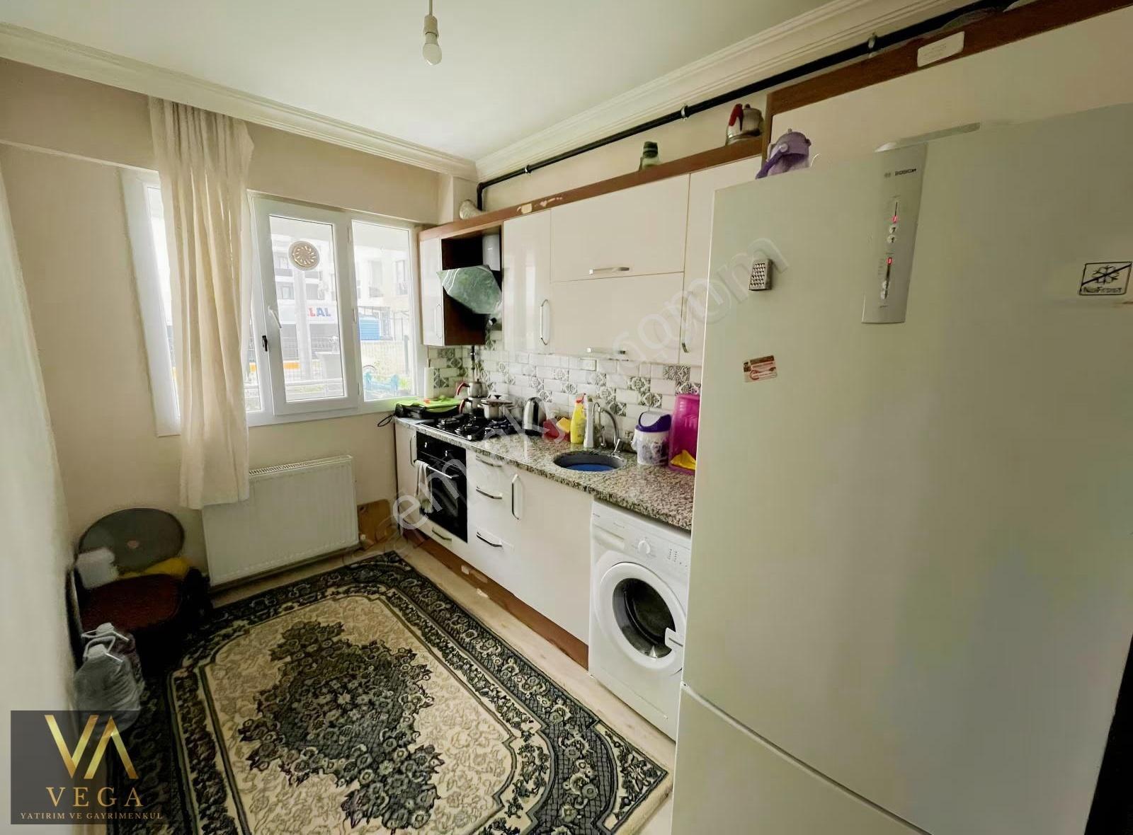 Muradiye Mahallesi Site İçi Satılık 2+1 Kapalı Mutfaklı Daire