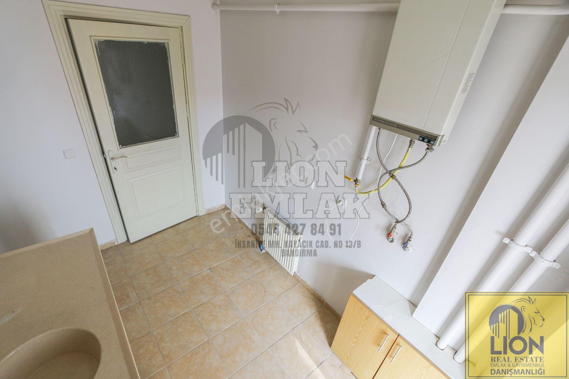 Lıon Emlak'tan Bandırma Kayacık Toki'de Kiralık 2+1 Geniş Balkonlu Daire - Görsel 2