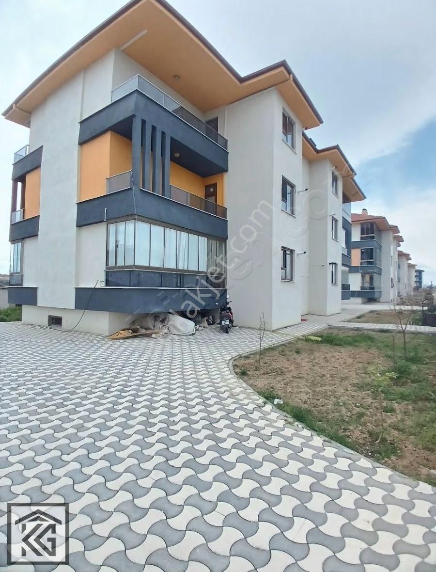 Hobi Bahçeli Karaslan Şelale Cadde Üstü Geniş Arakat 2+1 - Görsel 12