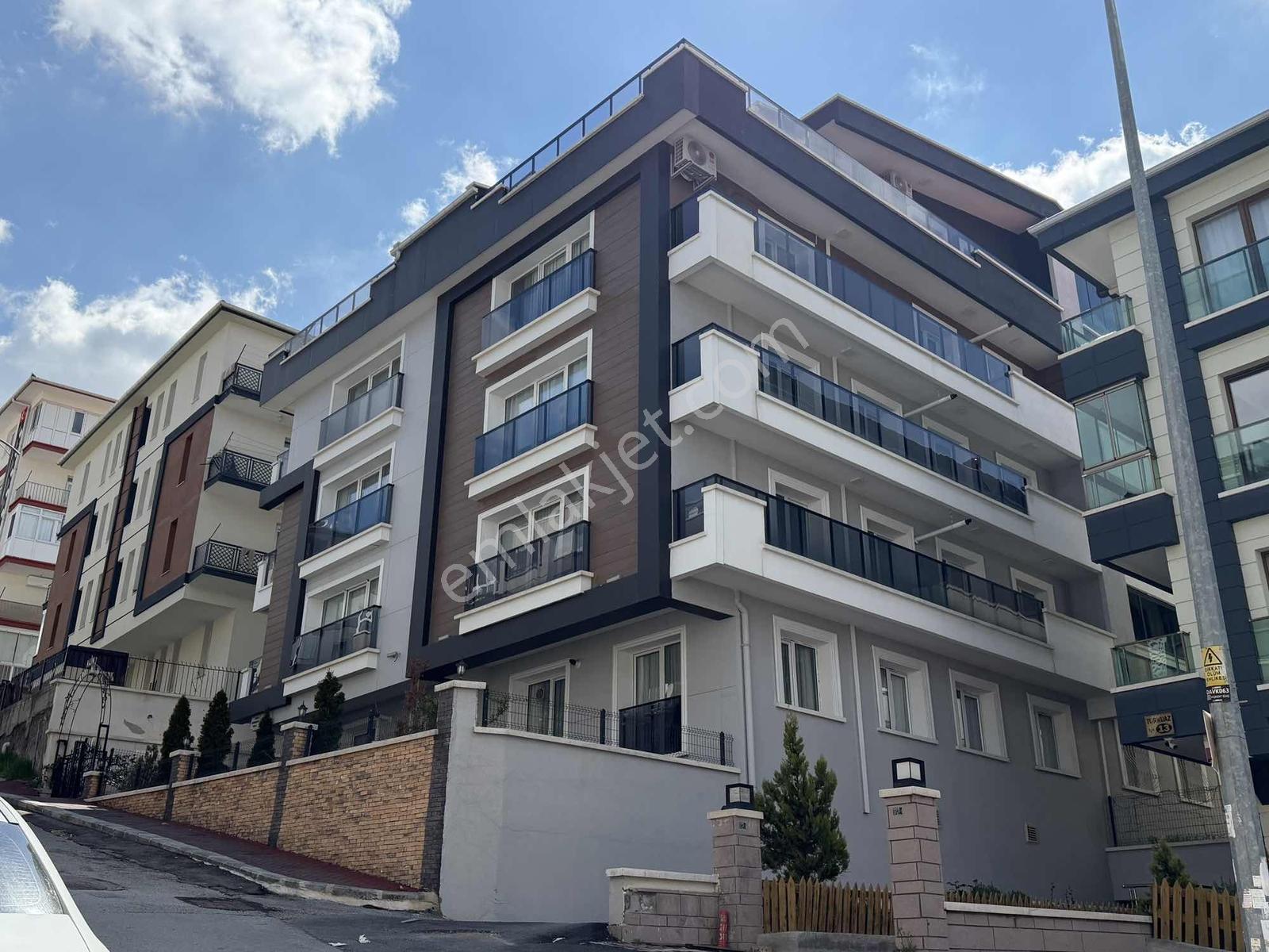 Çankaya Öveçler 'de Yeni Bina 4+1 Full Yapılı Teraslı Dublex