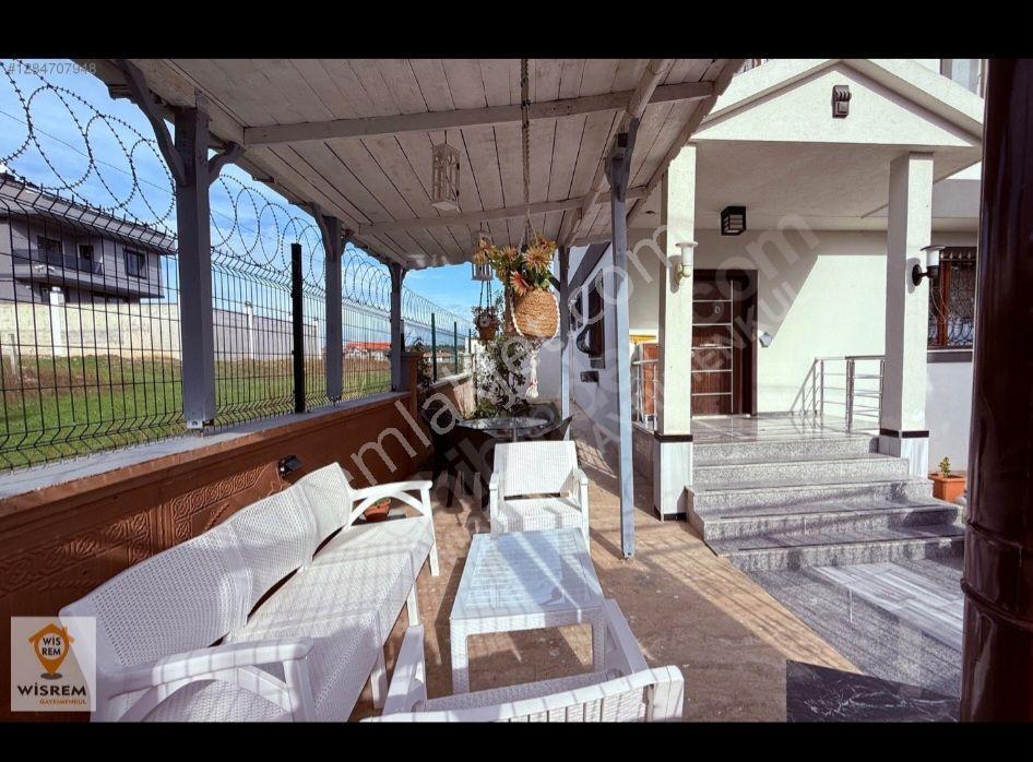 Silivri Balaban Önü Kapatmaz 3 Köşe 3 Kat Sahibindwn Satılık Villa - Görsel 3