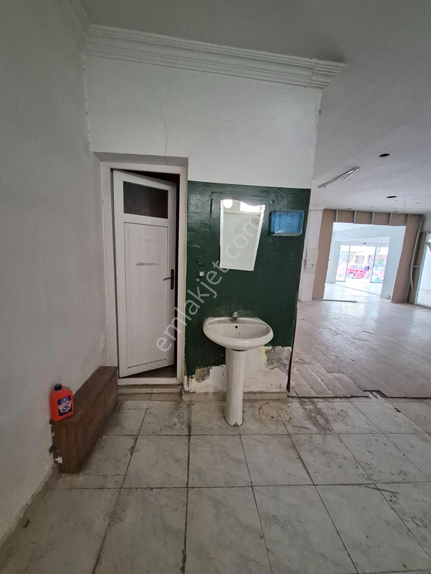 Yıldıztepe Mah.'de Hürriyet Caddesi Üzerinde Kiralık Dükkan - Görsel 11