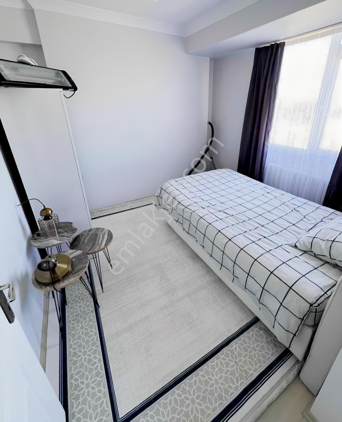 Havuzlarda Eşyalı Kiracılı Satılık Daire!! - Görsel 10