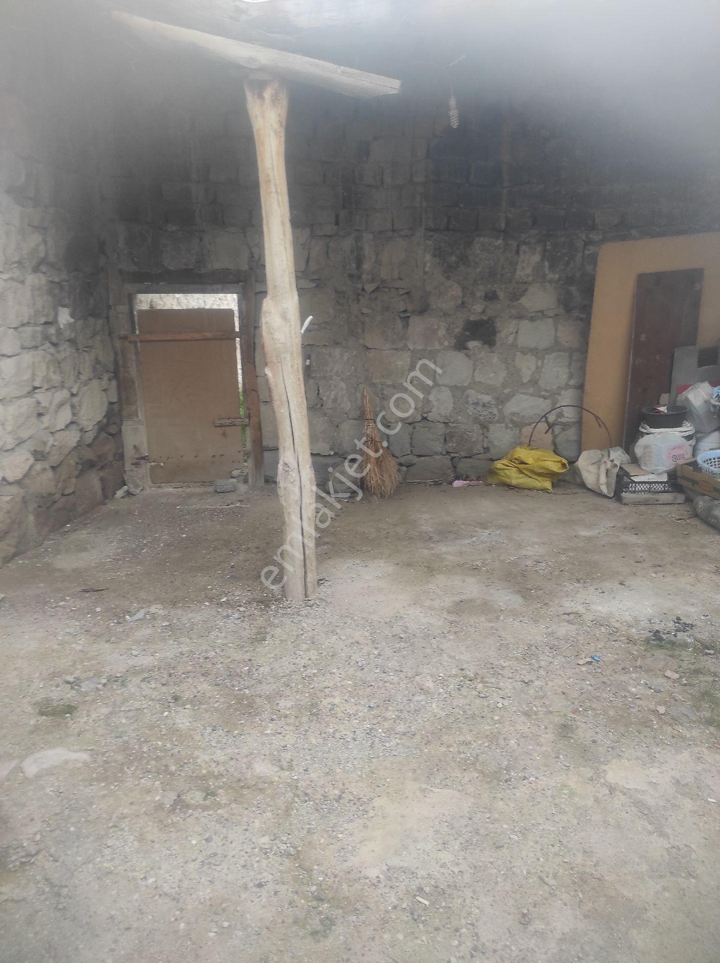 Kaçmaz Emlaktan Yeşilhisarda Satılık Müstakil Ev Merkezde - Görsel 9
