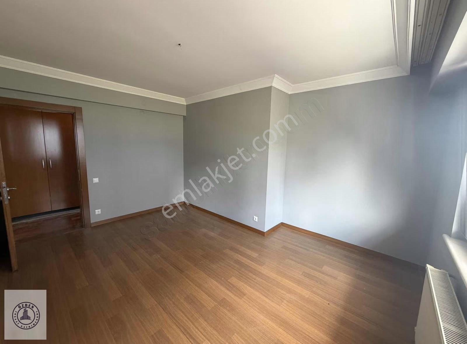 Özden Gayrimenkulden Şehir Merkezinde 3+1 Kiralık Daire - Görsel 18
