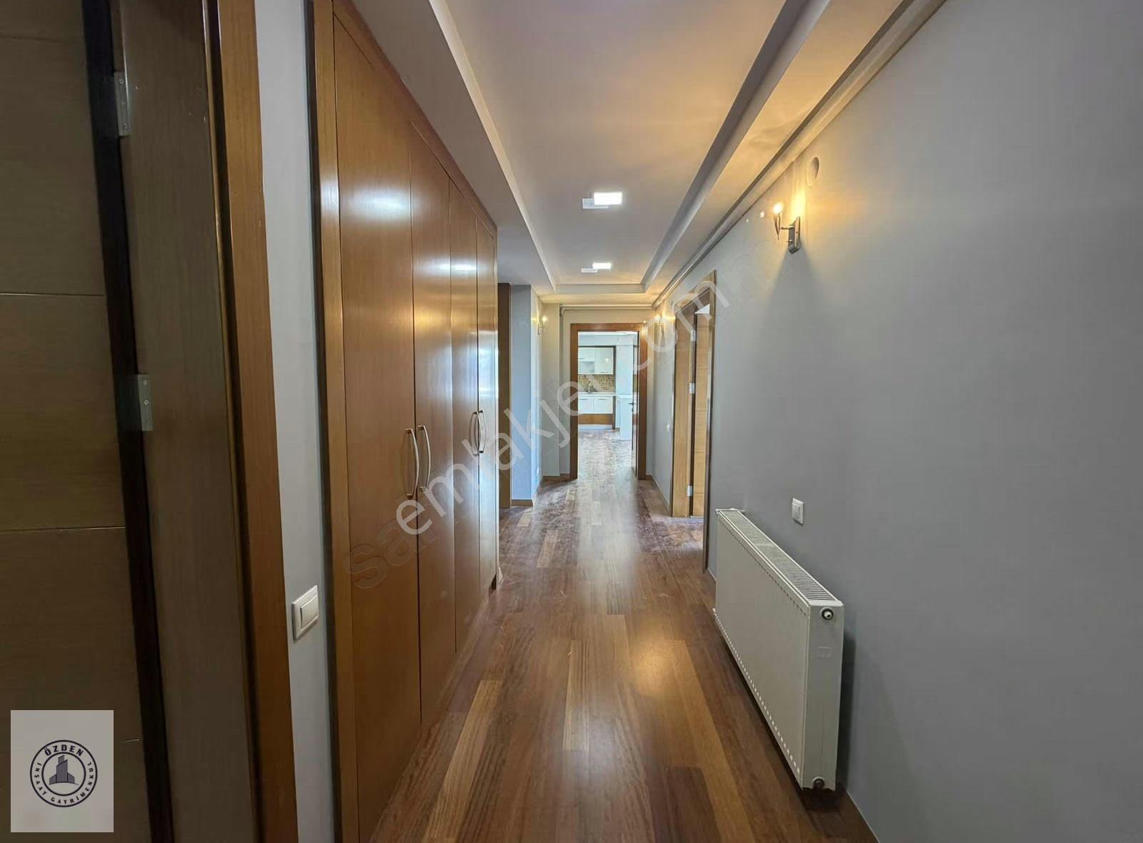 Özden Gayrimenkulden Şehir Merkezinde 3+1 Kiralık Daire - Görsel 28