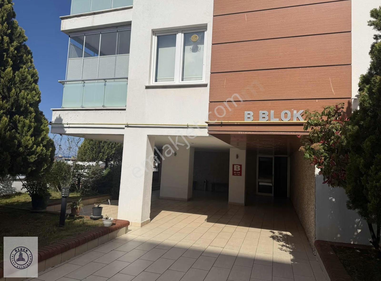 Özden Gayrimenkulden Şehir Merkezinde 3+1 Kiralık Daire - Görsel 16