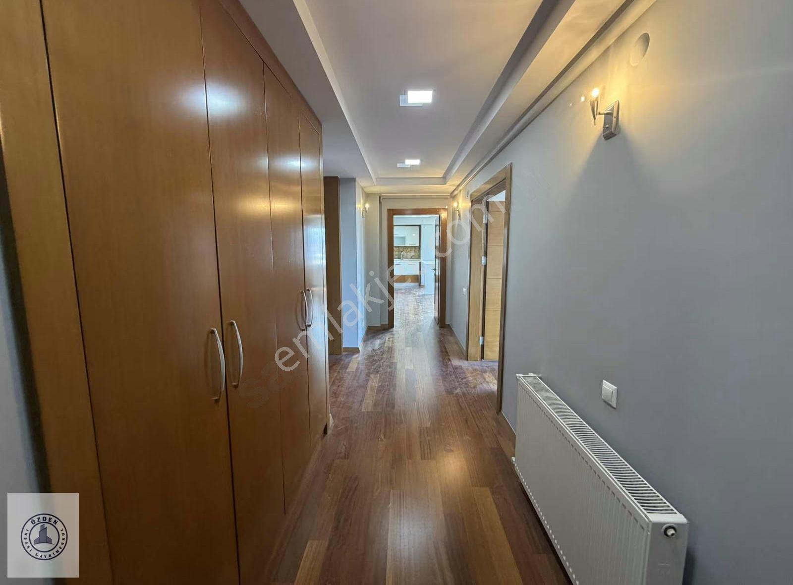 Özden Gayrimenkulden Şehir Merkezinde 3+1 Kiralık Daire - Görsel 25